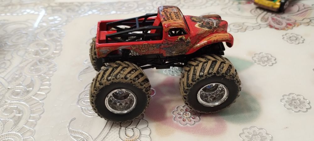 2007 Hot Wheels Monster Jam: Captain's Curse 1/64 Monster z 2007 r