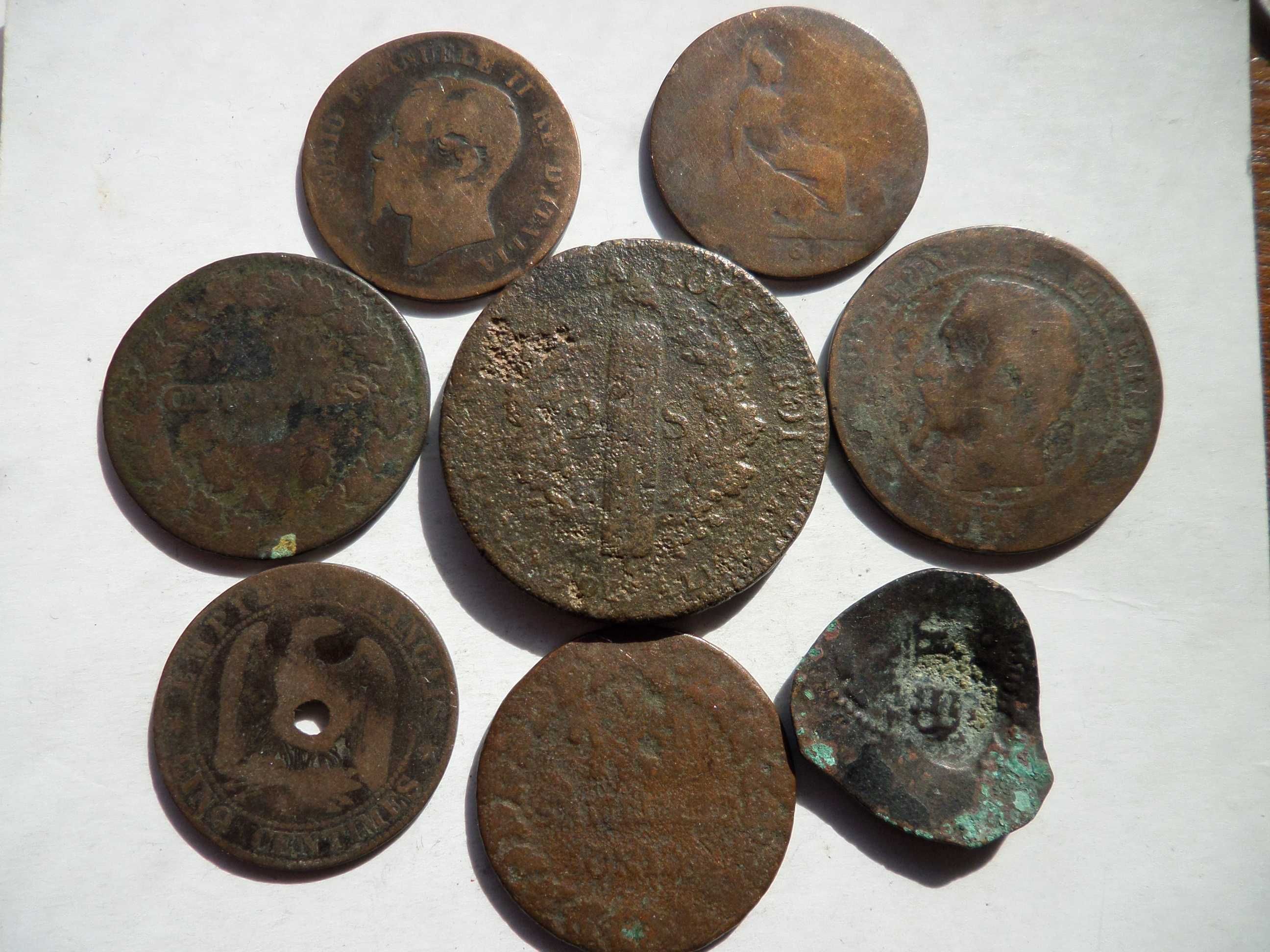 Lote de 8 moedas antigas Europeias em Bronze / Cobre