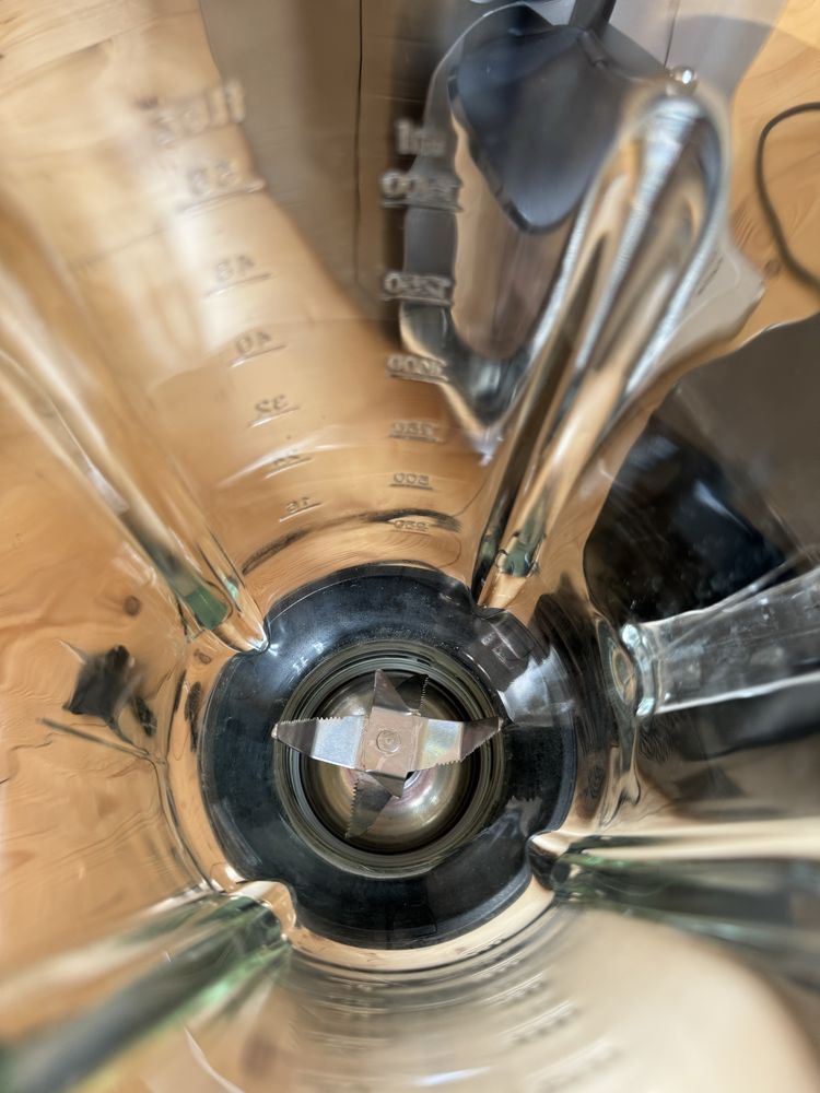 Blender kielichowy GÖTZE & JENSEN 1200W
