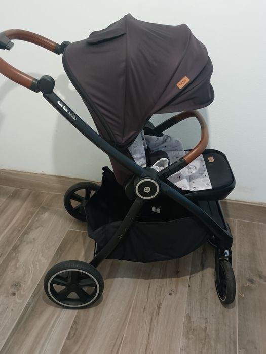 Carrinho de bebe tuctuc  kimbo com ovo