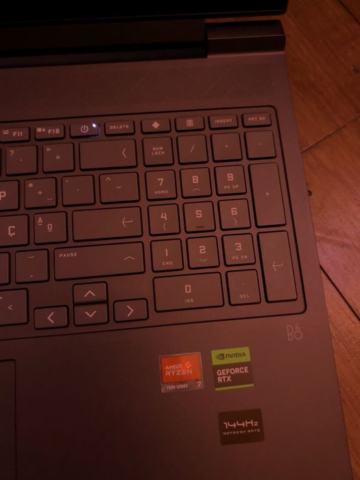 Portátil Gaming HP Victus 16 – RYZEN 7 / RTX 4060