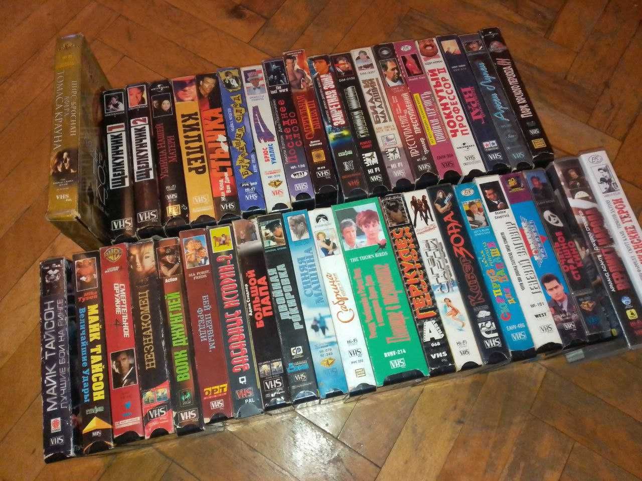 Видеокассеты VHS Геркулес востока, Заложники, Семиянин, Невидимый враг
