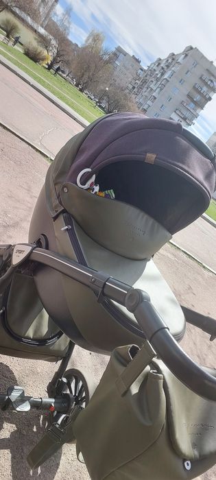 Продам коляску 2 в 1