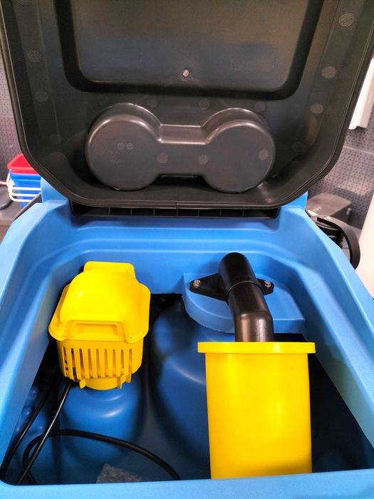 Продаж запчастин і  аксесуарів на підлогомийні машини