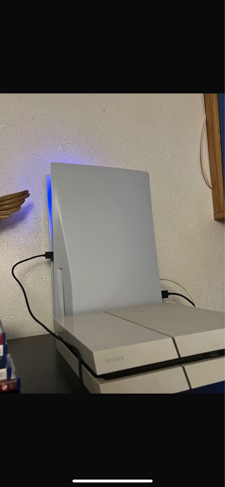 PS5 ainda com garantia e 2 comandos