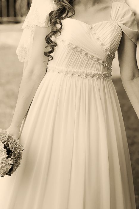 Sukienka ślubna EMPIRE zwiewna + welon koronka gipiurowa