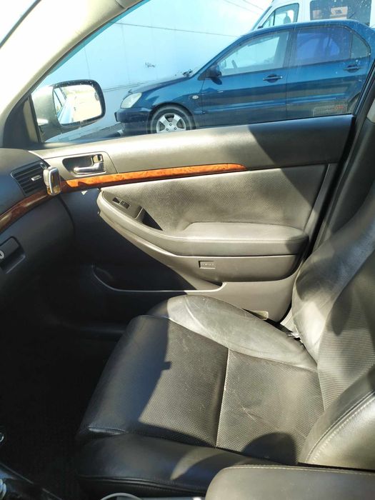 Продаю свое авто,Тойота Авенсис универсал2 поколения 2 дизель д 4 д дв