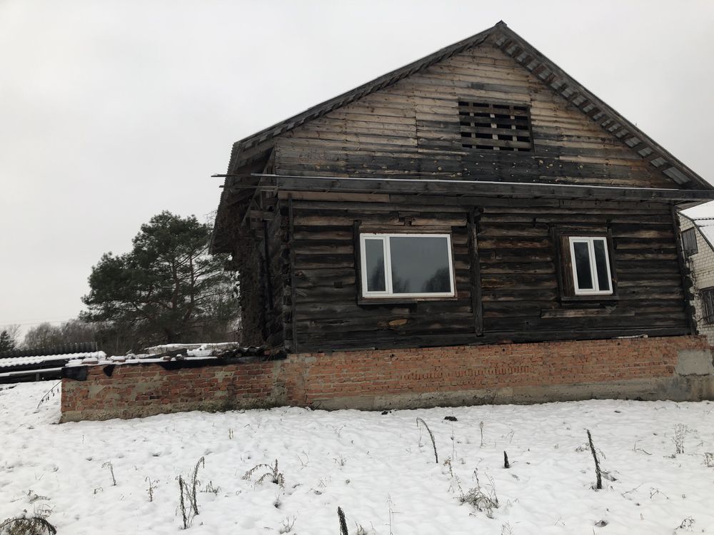 Земельный участок с домом в Новгороде-Северском