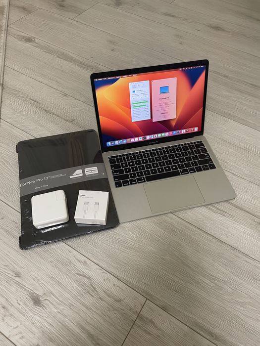 Macbook Pro 2017 на 512GB/16GB + чохол та накладка на клавіатуру