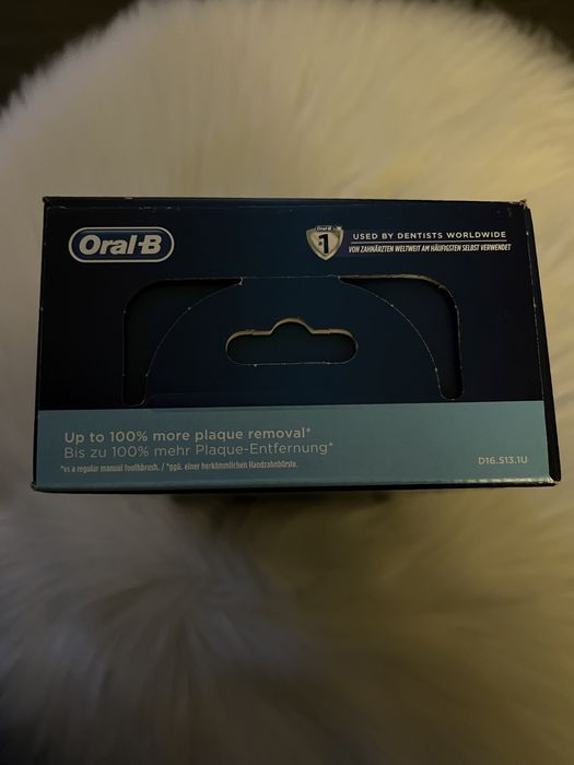 Escova de dentes eletrica Oral-B Pro 1 nova