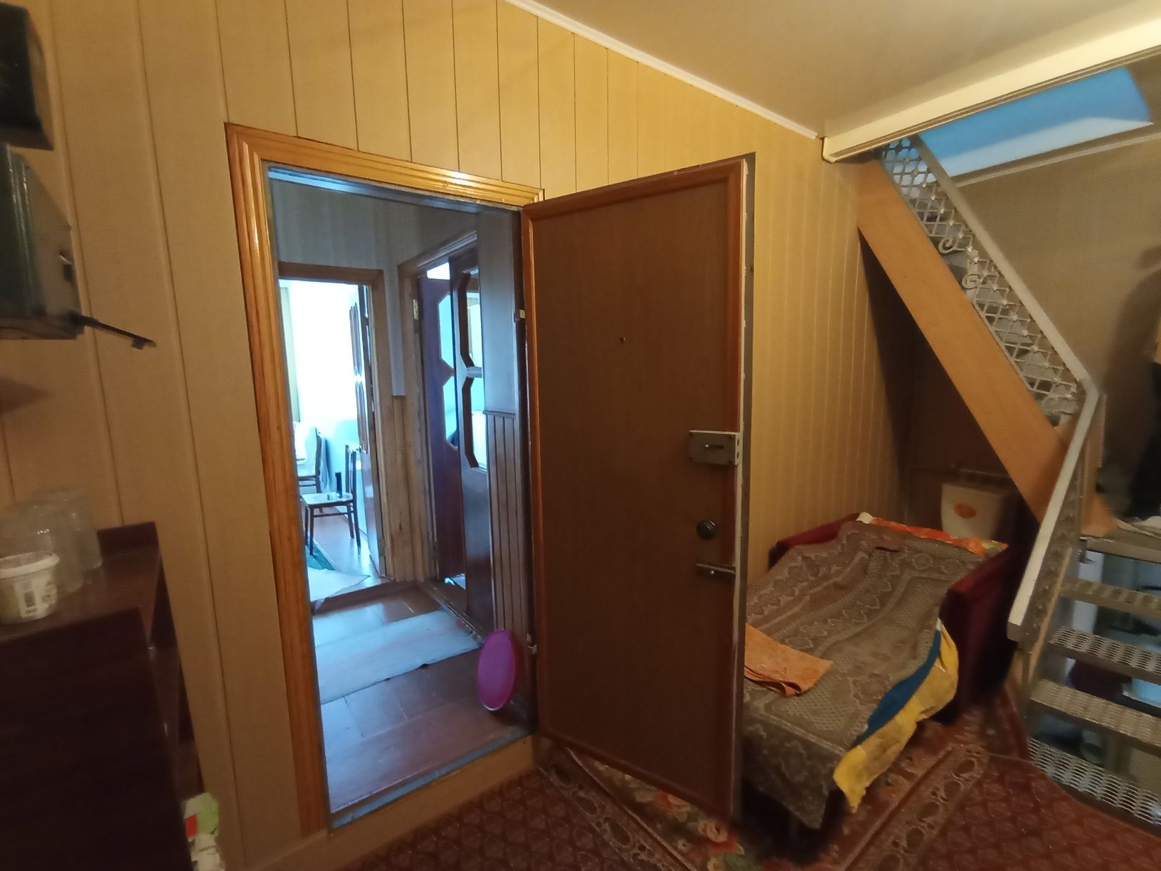 Продам капитальный дом дачу возле реки,газ, пляж