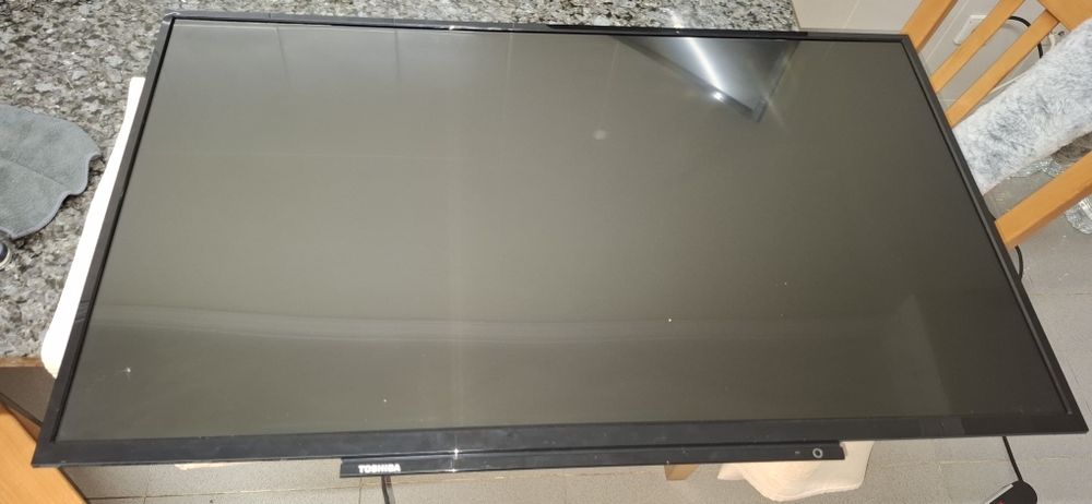 Vendo tv toshiba 43 avariada