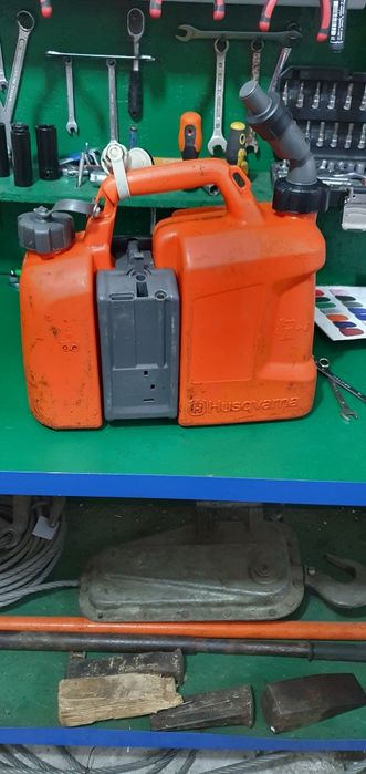 Husqvarna zbiornik kombi benzyna 5L i olej 2.5 L do piły do lasu