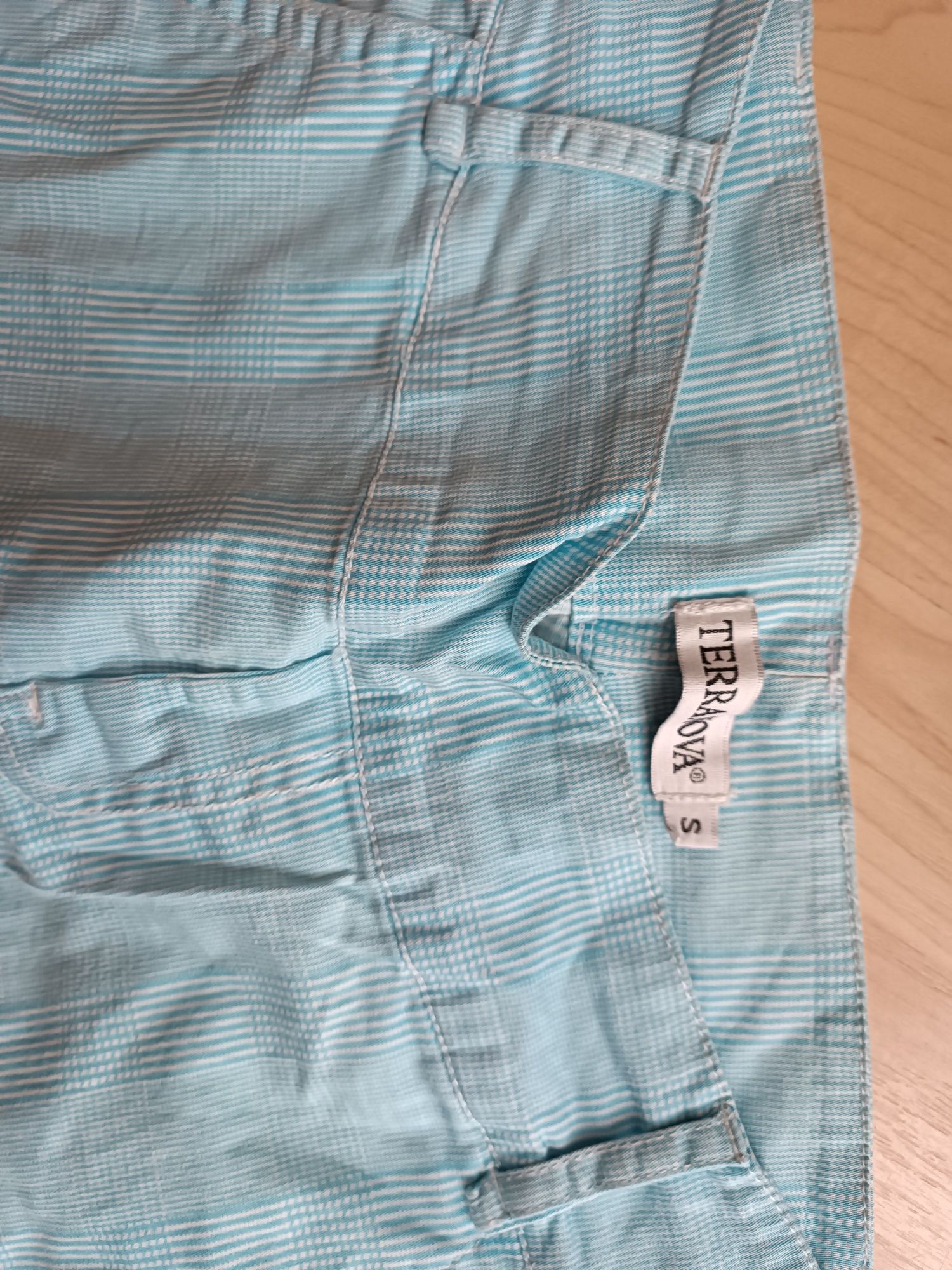 Spodenki do kolan. Terranova H&M rozm 36 S krata,białe