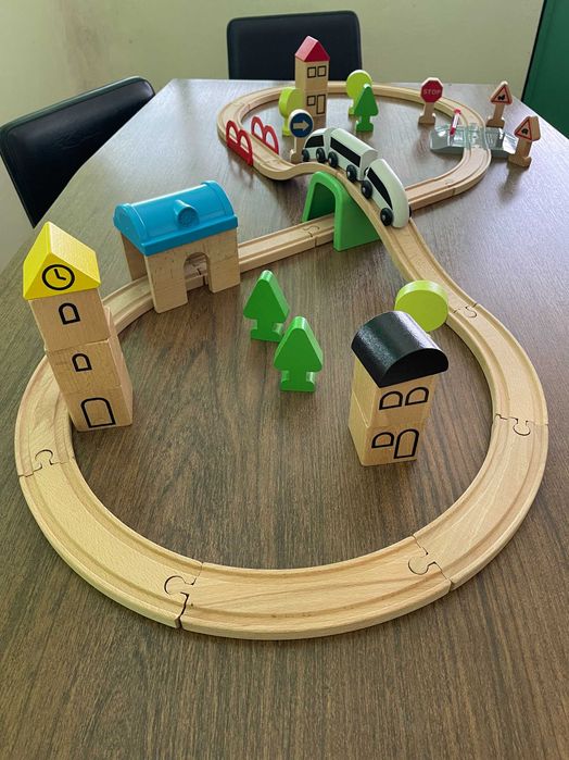 Pista de comboio de madeira IKEA LILLABO 45 peças