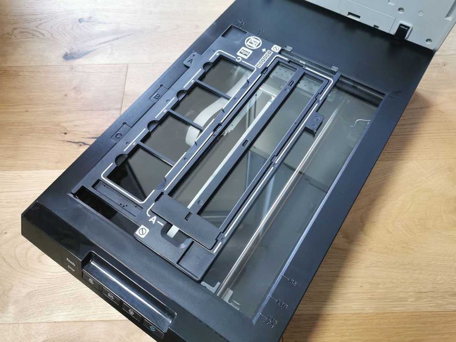 Skaner Epson Perfection V550 - jak V600