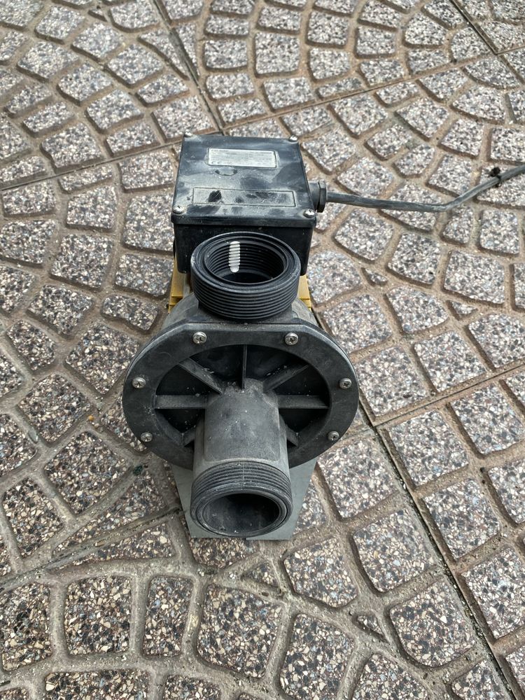 Bomba para piscina ou banheira de hidromassagem 1cv