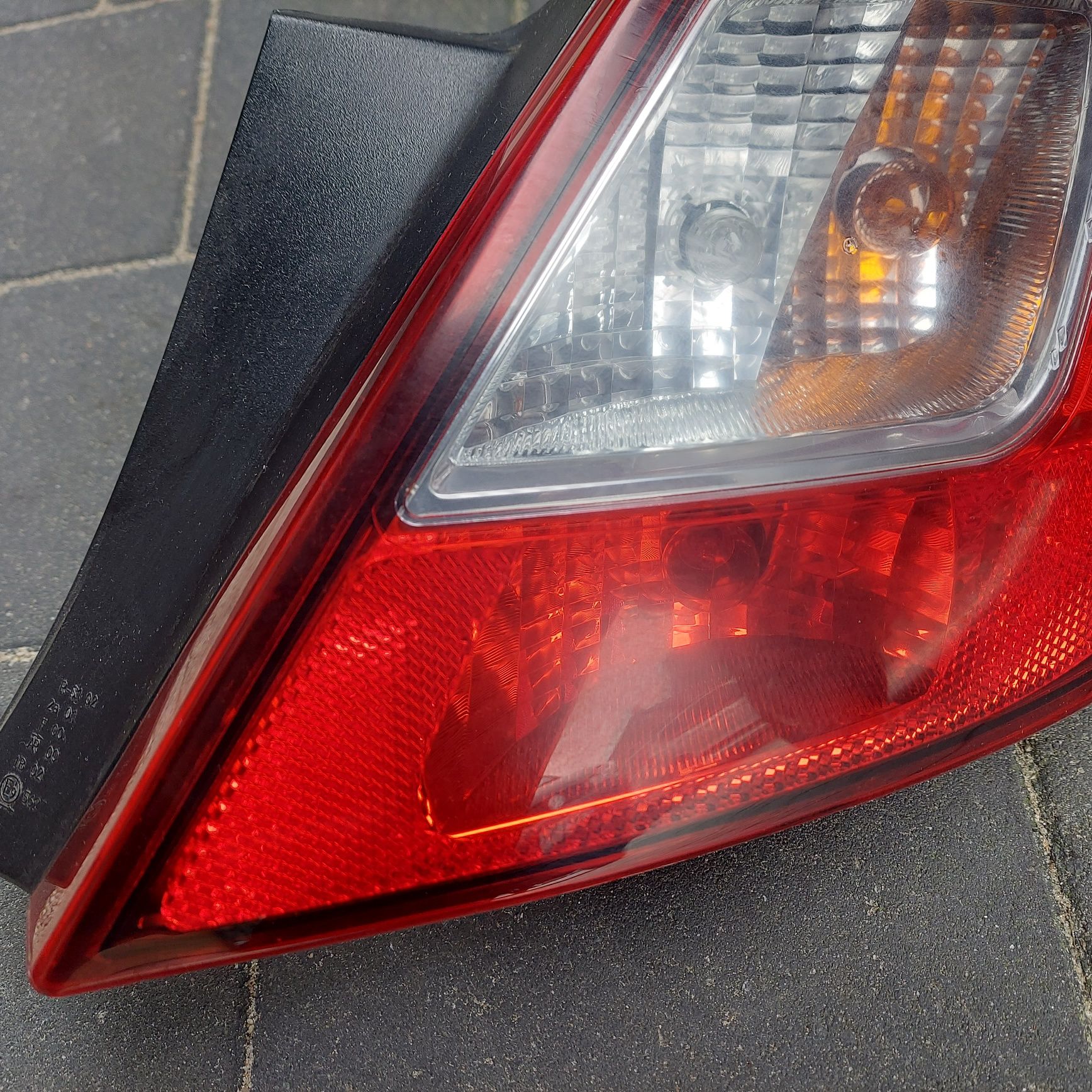 OPEL CORSA D 2013 5D oryginalna lampa prawa tylna prawy tył