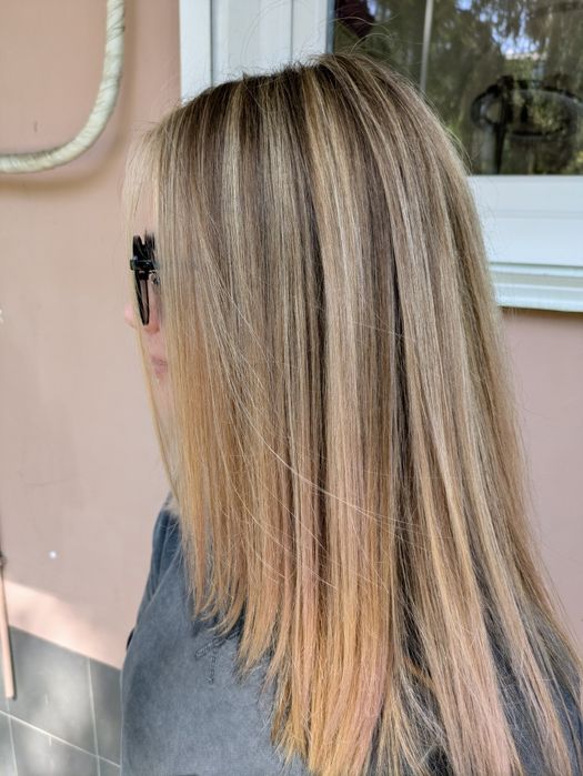 Перукарські послуги.           .