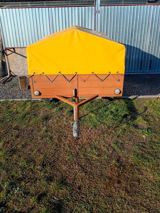 Przyczepka samochodowa