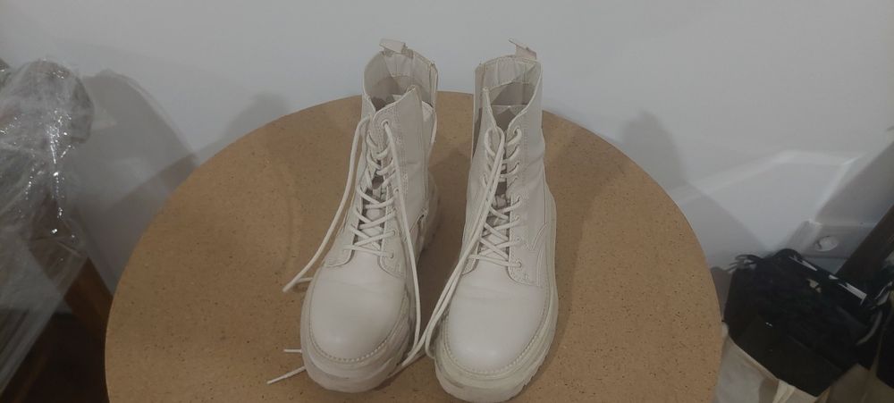 Botas stradivarus