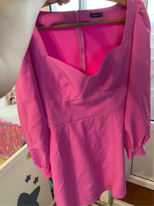 Жіноча сукня дуже гарна