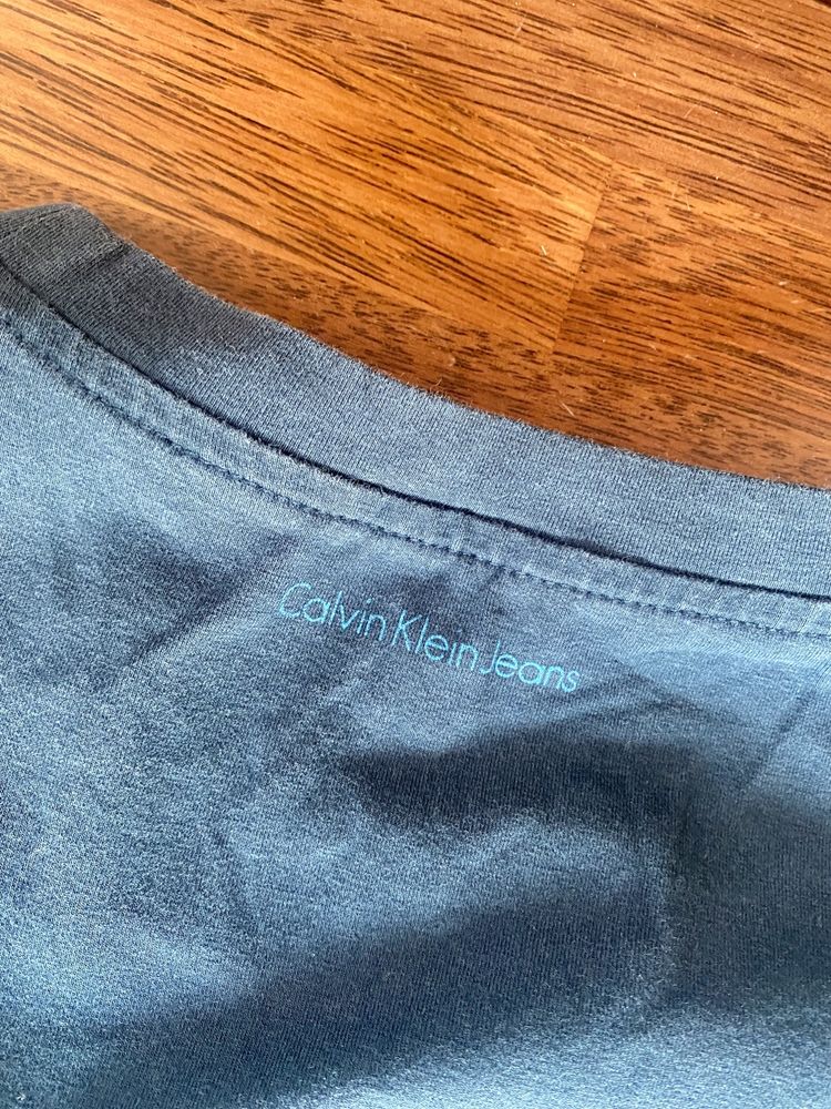 Calvin Klein koszulka S tęcza