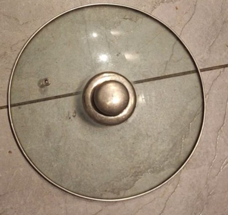 Stara szklana pokrywka