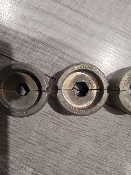 Zestaw 10 matryc  do zakuwania CU do praski Klauke K-22