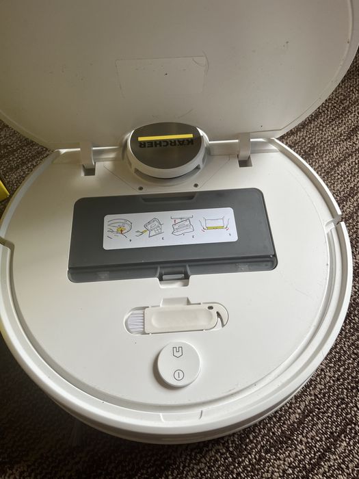 Karcher RCV 3 — робот пилосос, майже новий + повний комплект