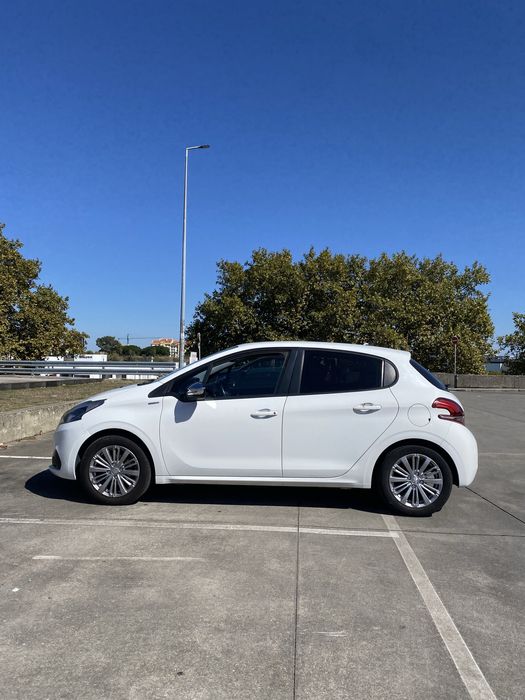 Peugeot 208 Puretech style 1.2 82cv