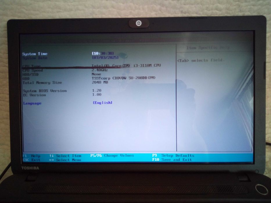 Laptop Toschiba procesor I3 z wadą matrycy
