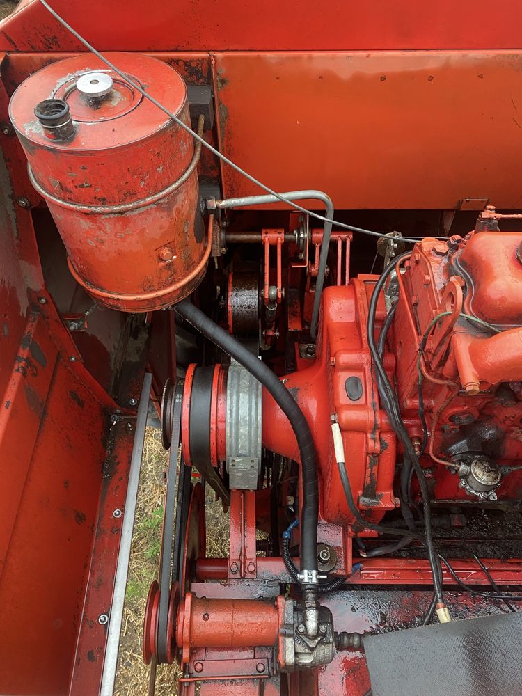 Комбайн Massey Ferguson 307