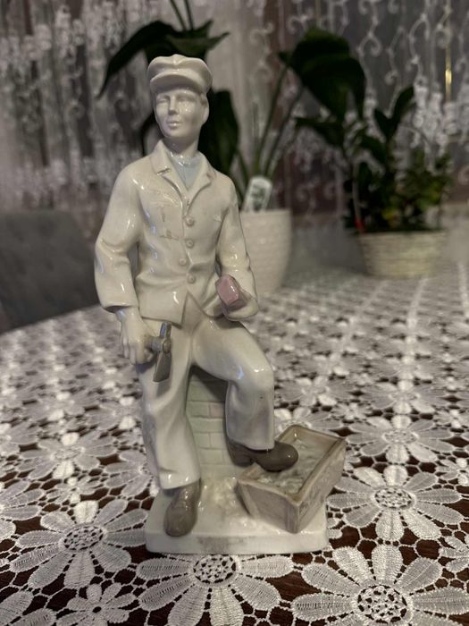 Figurka z porcelany Carl Scheidig