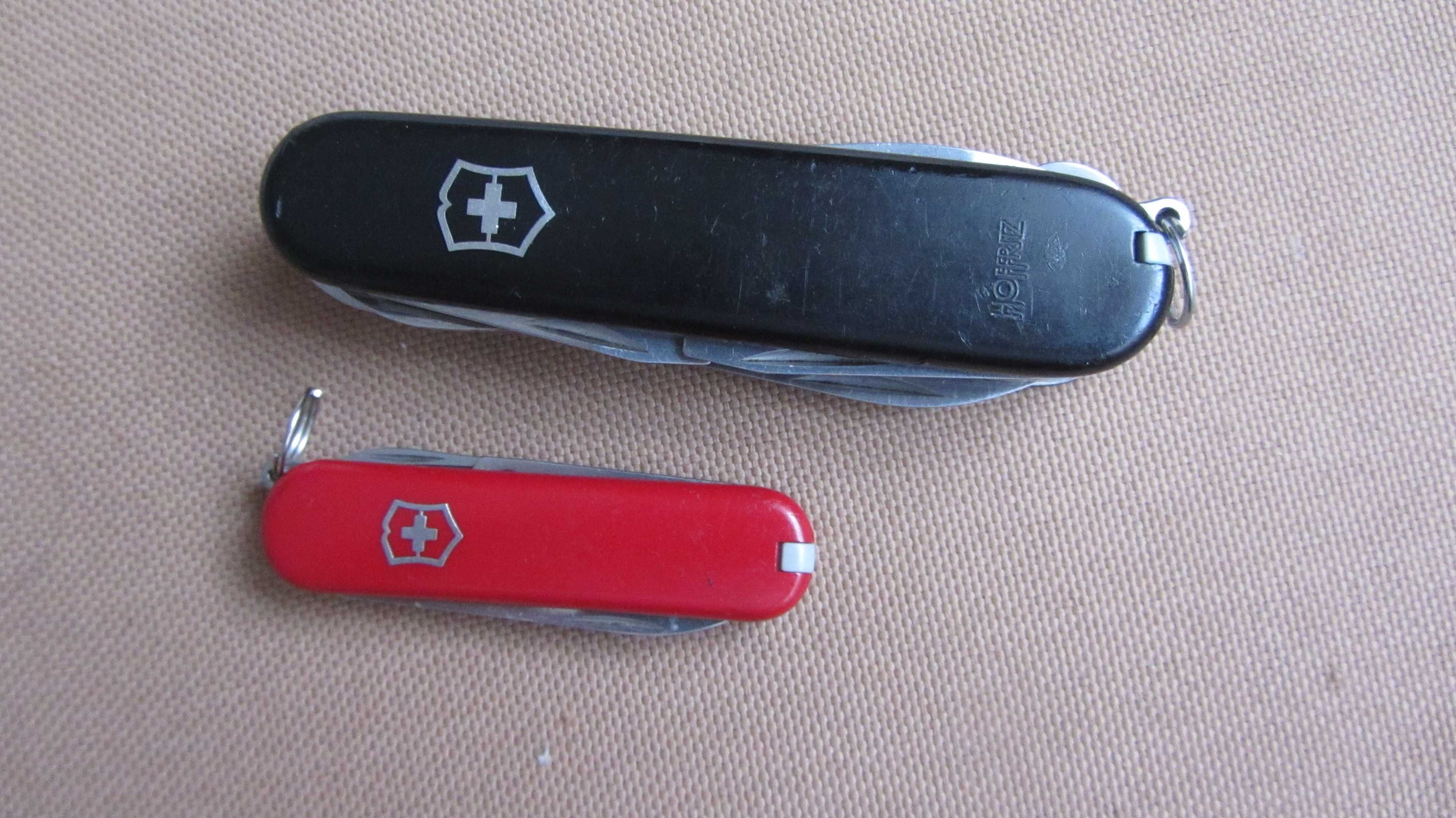 Одним лотом два Victorinox.