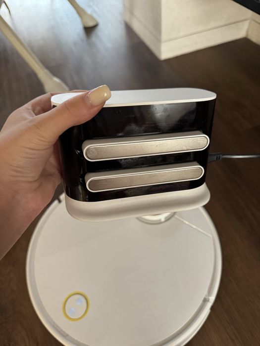 Робот пилосос kärcher. Вологе та сухе прибирання.