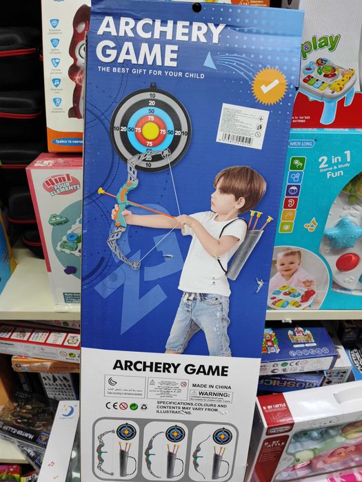 Лук Archer з мішенню стрілами і сагайдаком з Польщі