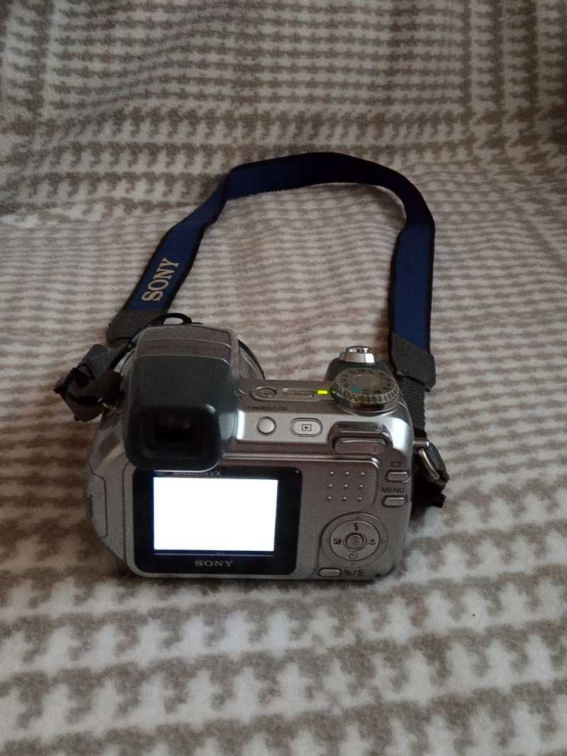 Цифровой фотоаппарат Sony Cyber-Shot DSC-H2