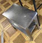 Mesa apoio (auxiliar) em aço inoxidável, usada mas em bom estado.
