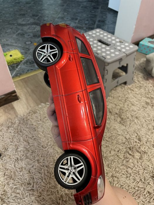 Машинка велика інерційна