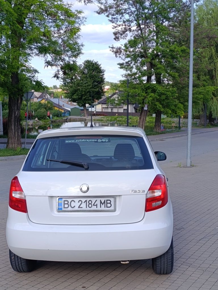 Автомобіль  шкода фабія