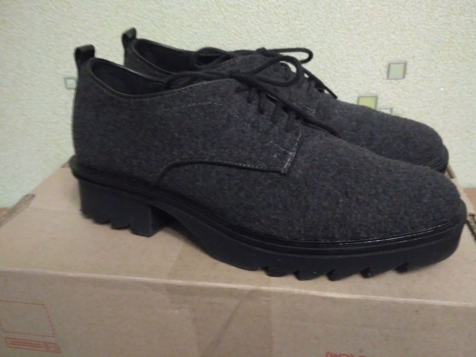 Продам туфли ботинки лоферы Zara Зара