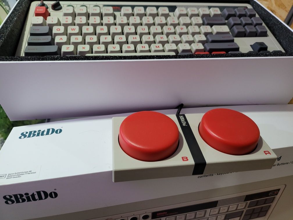 Teclado Mecânico Gaming Bluetooth Retro 8BitDo