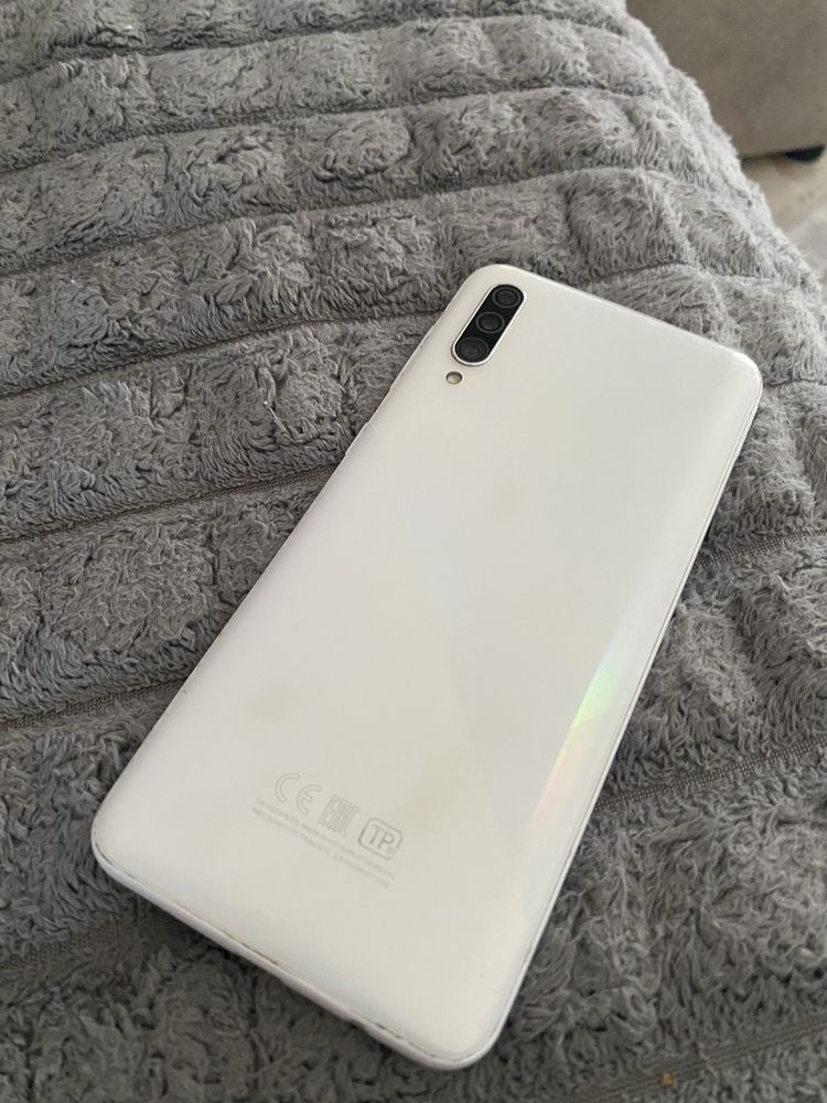 Samsung A30s в гарному стані