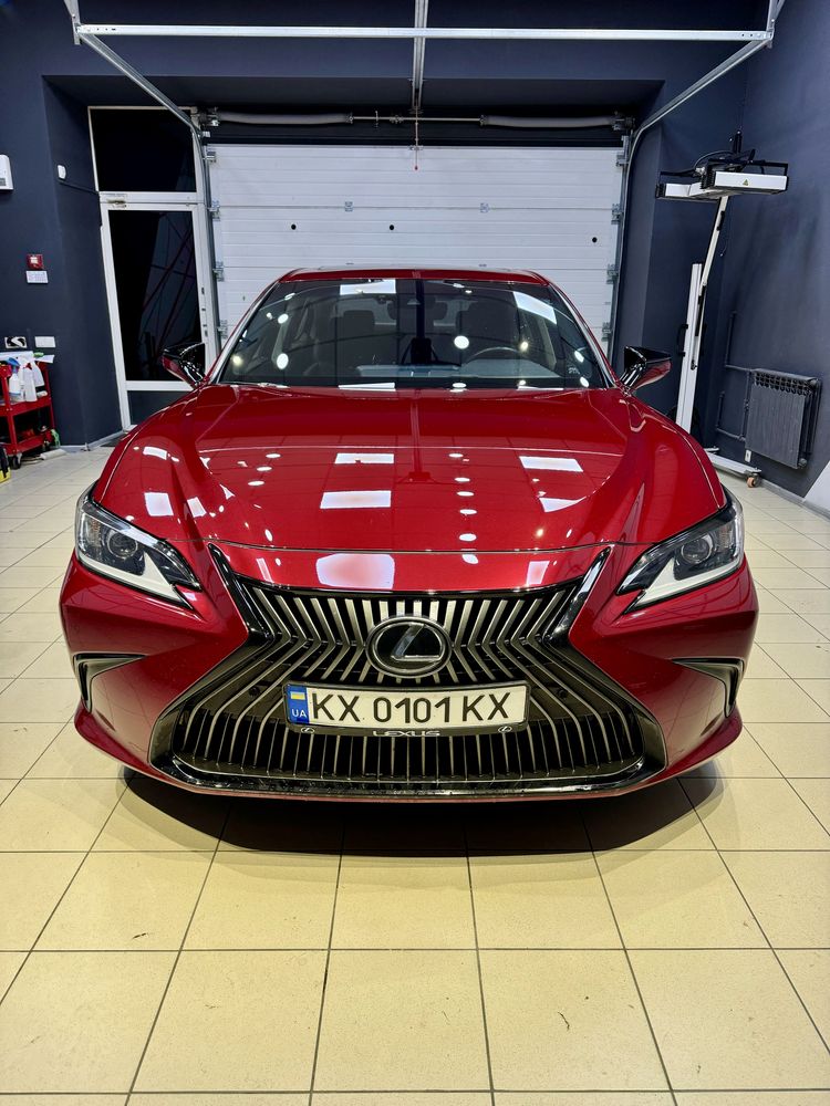 Lexus ES 350 2019 рік
