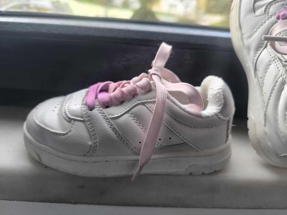 Tênis para menina da Zara tamanho 26