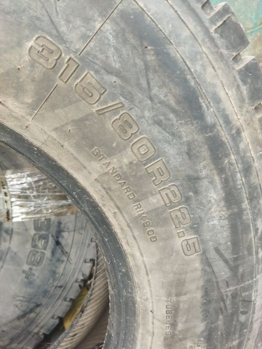Продам резіну 315/80 22.5. майже нова