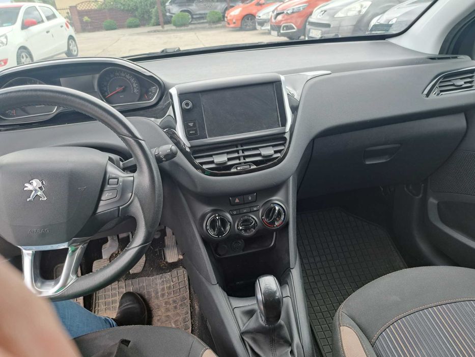 Peugeot 208 1.2 AC/OC/NW