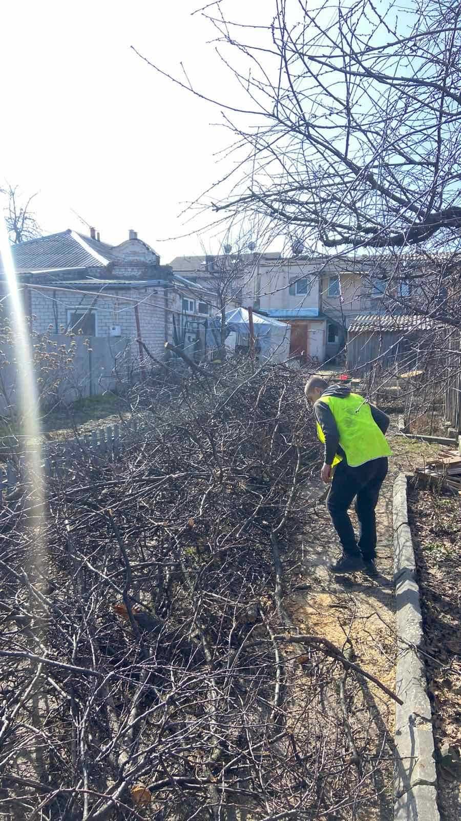 Дробление веток на щепу, Вывоз веток | Подрібнення гілок, Вивіз гілок