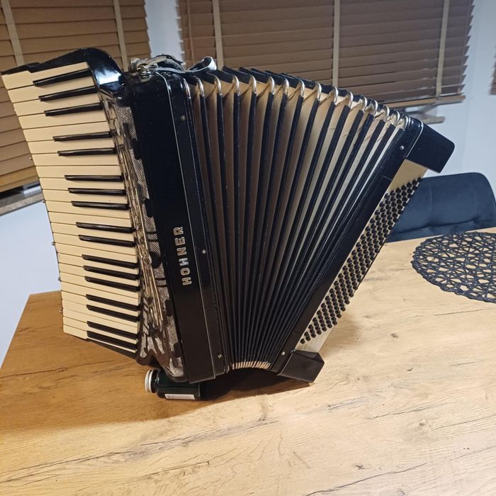 Akordeon Hohner Organola de lux 4/5 chory